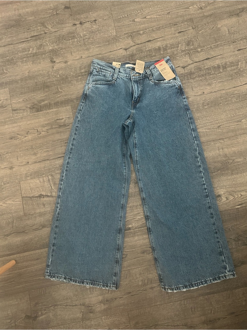 Levi's Women's Wide-Leg Jeans in Medium Blue Wash